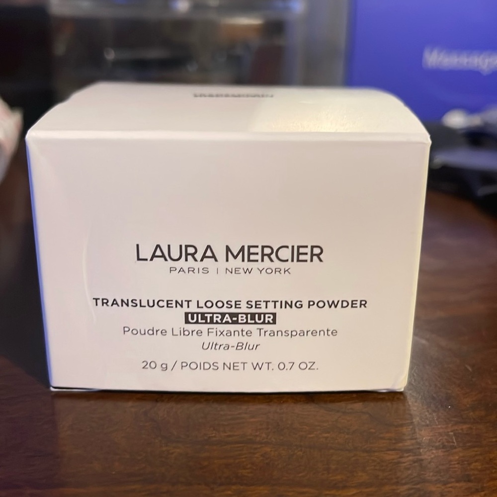 Laura Mercier translucent loose setting powder ultra blur